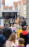 Ein gelungenes Maibaumfest begeisterte die Besucherinnen und Besucher in Giengen auf dem neuen Rathausplatz. | Foto: Lukasz Burchardt