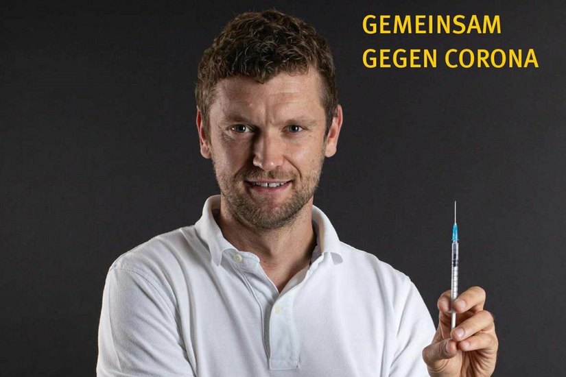 DAFÜR BÜRGT ER MIT SEINEM GUTEN NAMEN: Der ehemalige Kapitän des 1. FC Heidenheim Tim Göhlert ist eines der Gesichter der Impf-Kampagne des Landkreises.