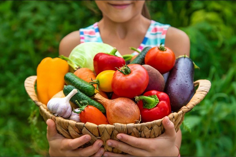 BITTE ZUGREIFEN:  In Obst und Gemüse stecken viele der Vitamine, die unser Immunsystem braucht.
 Foto: TXN/Barmenia/yanadjana