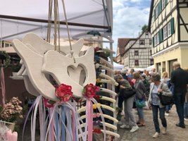 Der Heidenheimer Rosenmarkt: Ein Traum von Blumen und alt-städtischer Romantik. | Foto: Daniela Stängle