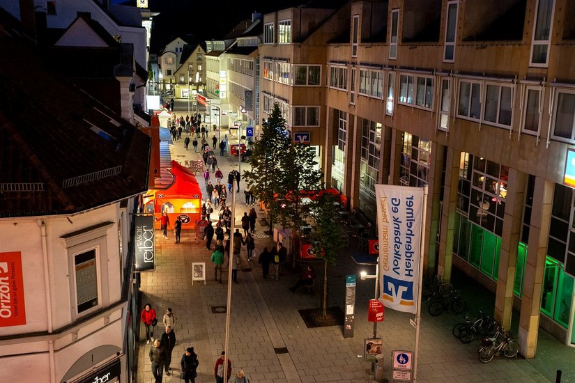 Da staunt die Knöpfleswäscherin: Bei der Langen Einkaufsnacht am kommenden Samstag präsentiert sich Heidenheim erstmals als illuminierte Lichter-City.