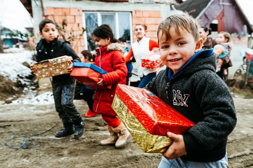 Pakete der Aktion „Weihnachten im Schuhkarton“ gehen in diesem Jahr unter anderem auch wieder nach Rumänien.