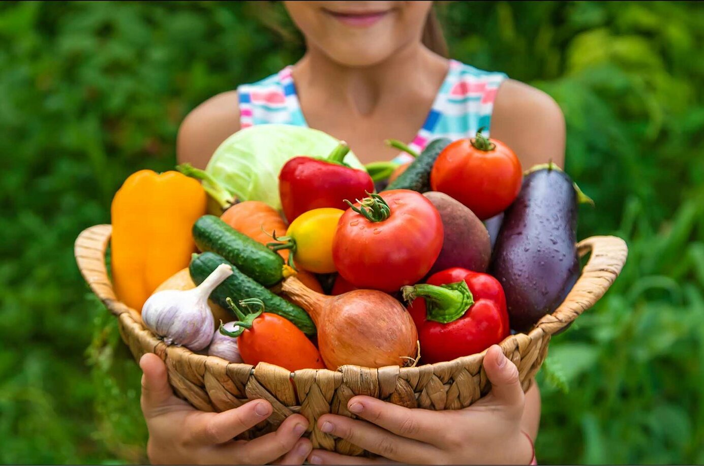BITTE ZUGREIFEN:  In Obst und Gemüse stecken viele der Vitamine, die unser Immunsystem braucht.
 Foto: TXN/Barmenia/yanadjana