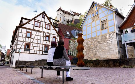 KUNST IN DER CITY: Die Arbeit von Herbert Mehler am Kleinen Schlossplatz in der Hinteren Gasse